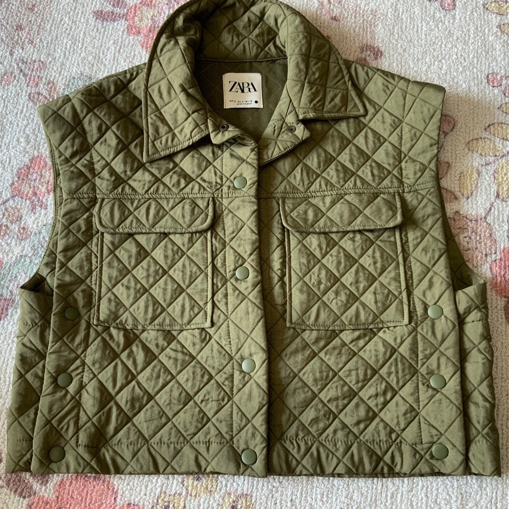 Zara quilted vest size s olive green